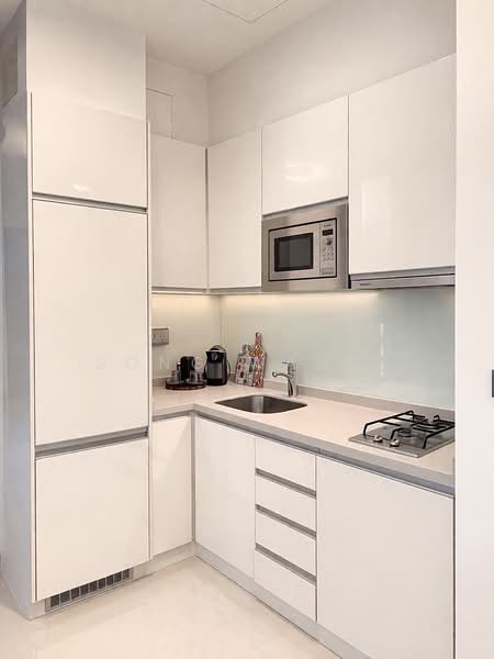 Harbour Suites @ Kampong Bahru Condominium For Sale at S$ 1,180,000 | PropertyGuru Singapore - Kitchen