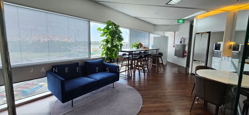 Gateway East, 152 Beach Road, 3,373 sqft, Office For Rent, by Janet Tsc ( 张曉菁 ), 500085257 - Living Room - CommercialGuru.com.sg