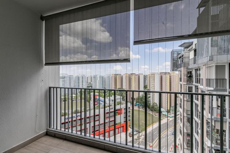 River Isles Condominium For Sale at S$ 2,260,000 | PropertyGuru Singapore - Balcony