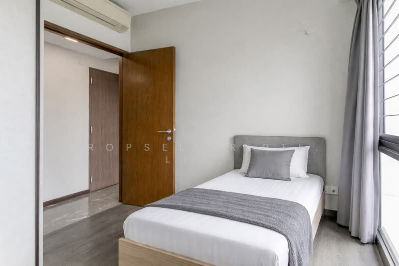 River Isles Condominium For Sale at S$ 2,260,000 | PropertyGuru Singapore - Bedroom
