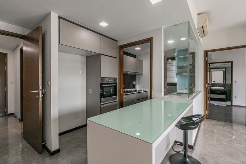 River Isles Condominium For Sale at S$ 2,260,000 | PropertyGuru Singapore - Kitchen