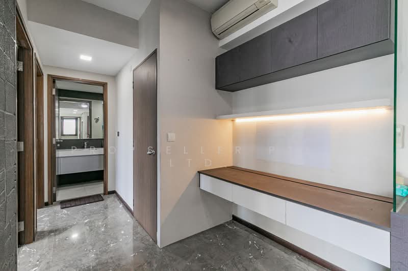 River Isles Condominium For Sale at S$ 2,260,000 | PropertyGuru Singapore - Interior