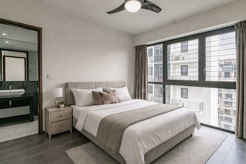 River Isles Condominium For Sale at S$ 2,260,000 | PropertyGuru Singapore - Bedroom