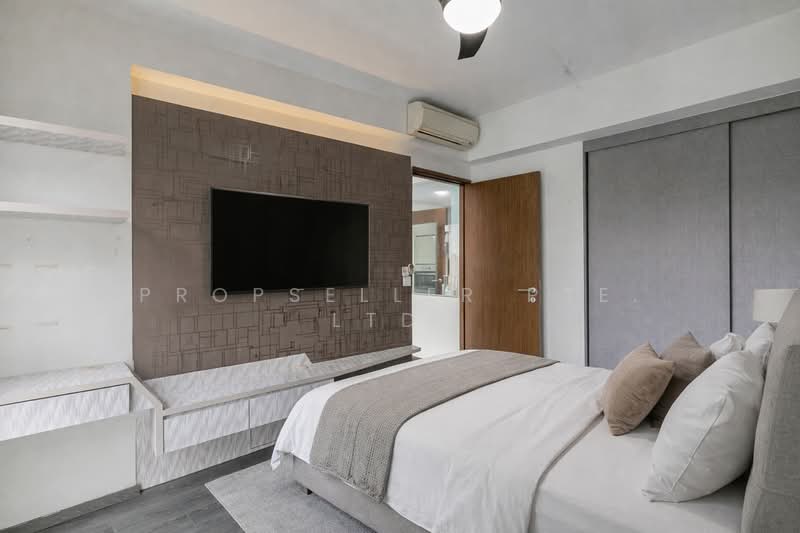 River Isles Condominium For Sale at S$ 2,260,000 | PropertyGuru Singapore - Bedroom