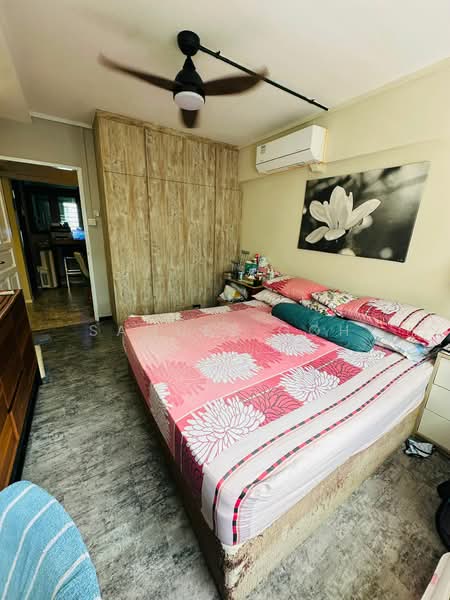 279 Tampines Street 22 HDB Flat For Sale at S$ 750,000 | PropertyGuru Singapore - Bedroom