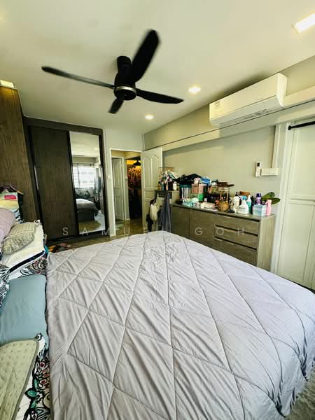 279 Tampines Street 22 HDB Flat For Sale at S$ 750,000 | PropertyGuru Singapore - Bedroom
