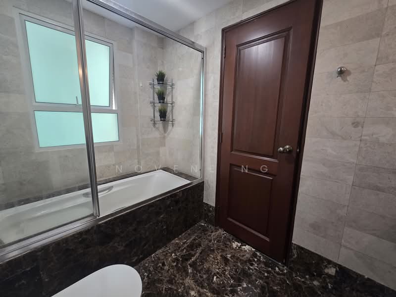 Pepys Hill Condo, 19 Pepys Road, 4 Bedrooms, 3,200 sqft, Condominium For Rent, by Novene Ng, 500085279 - Bathroom - PropertyGuru.com.sg