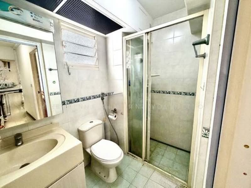 264B Compassvale Bow HDB Flat For Sale at S$ 780,000 | PropertyGuru Singapore - Common Bathroom