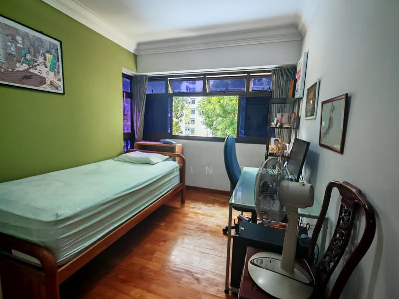 152 Lorong 2 Toa Payoh HDB Flat For Sale at S$ 908,888 | PropertyGuru Singapore - Bedroom 1