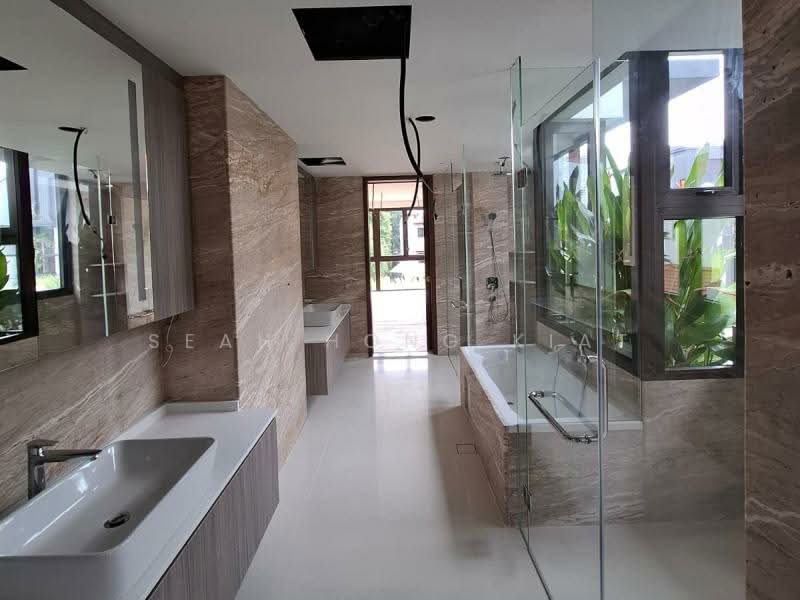 Fernhill Semi-Detached House For Sale at S$ 19,988,000 | PropertyGuru Singapore - Bathroom