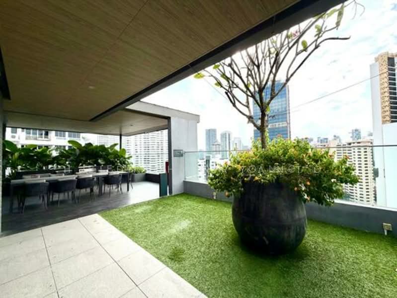 Cairnhill 16 Condominium For Sale at S$ 2,280,000 | PropertyGuru Singapore - Roof Terrace/ BBQ pavilion