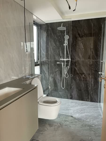 Portchester Avenue Semi-Detached House For Sale at S$ 6,999,998 | PropertyGuru Singapore - Bathroom