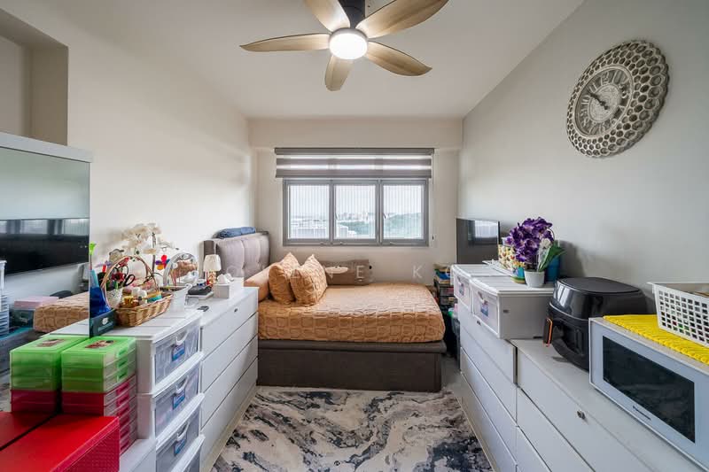 636B Senja Road HDB Flat For Sale at S$ 740,000 | PropertyGuru Singapore - Bedroom