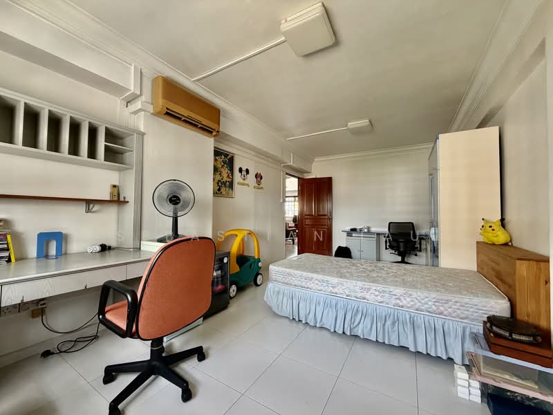 709 Jurong West Street 71, 709 Jurong West Street 71, 3 Bedrooms, 1,539 sqft, HDB Flat For Rent, by Sebastian Lau, 500085324 - Bedroom - PropertyGuru.com.sg