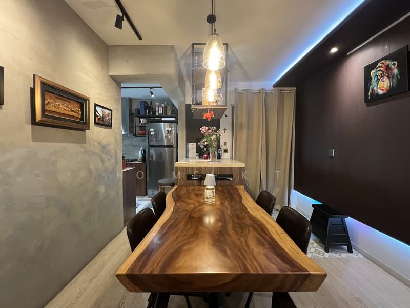 676D Punggol Drive HDB Flat For Sale at S$ 777,000 | PropertyGuru Singapore - Dining Room