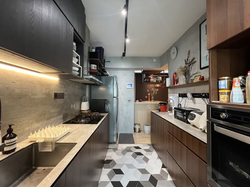 676D Punggol Drive HDB Flat For Sale at S$ 777,000 | PropertyGuru Singapore - Kitchen