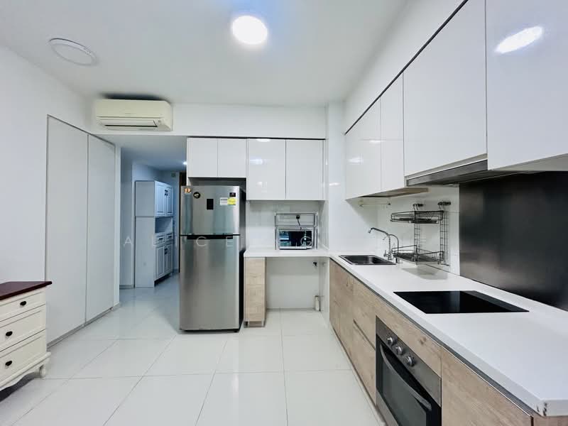 Eight Courtyards, 8 Canberra Drive, 2 Bedrooms, 979 sqft, Condominium For Rent, by Alice Ng 黄素芳, 500085339 - Kitchen - PropertyGuru.com.sg