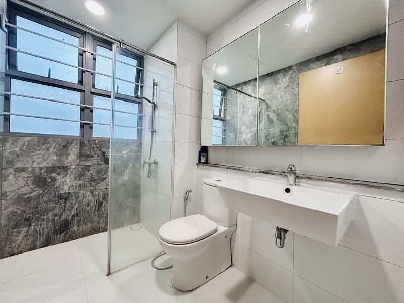 Eight Courtyards, 8 Canberra Drive, 2 Bedrooms, 979 sqft, Condominium For Rent, by Alice Ng 黄素芳, 500085339 - Bathroom - PropertyGuru.com.sg