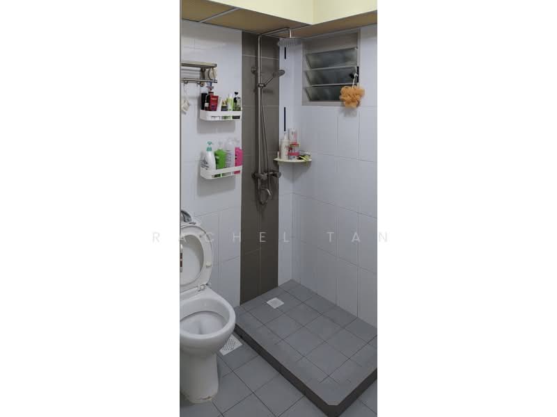 215A Compassvale Drive, 215A Compassvale Drive, Room Rental, 85 sqft, HDB Flat For Rent, by Rachel Tan, 500085350 - Bathroom - PropertyGuru.com.sg