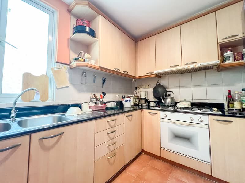 Euphony Gardens Condominium For Sale at S$ 1,000,000 | PropertyGuru Singapore - Kitchen