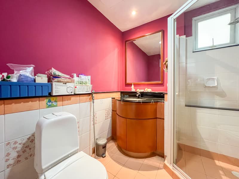 Euphony Gardens Condominium For Sale at S$ 1,000,000 | PropertyGuru Singapore - Bathroom
