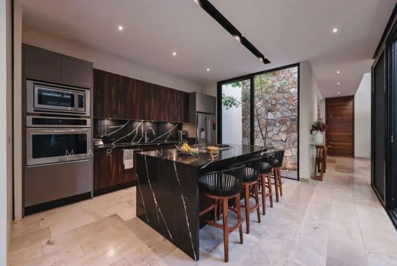 HUGE 50M Frontage GCB 🔥Strong REBUILD POTENTIAL 🔥Corner Plot!!! Good Class Bungalow For Sale at S$ 35,000,000 | PropertyGuru Singapore - Kitchen