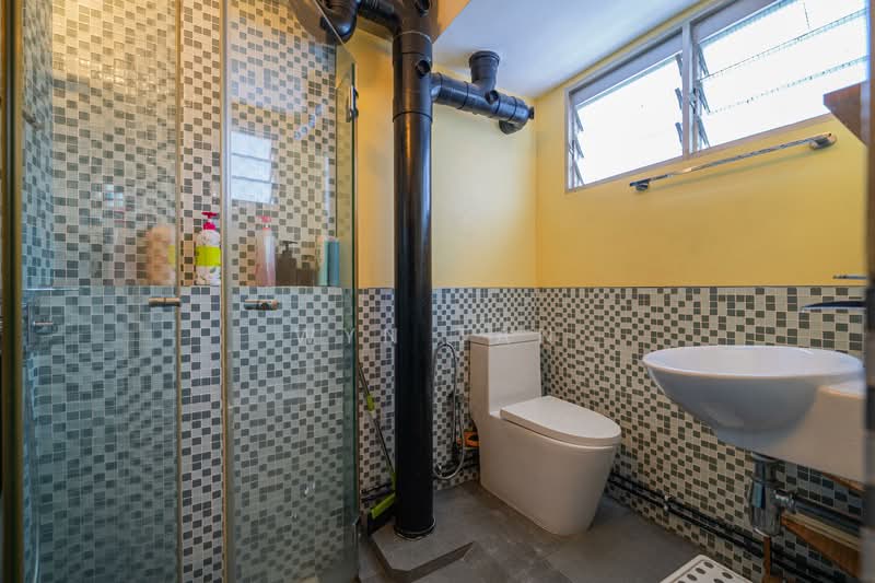 431 Ang Mo Kio Avenue 10 HDB Flat For Sale at S$ 799,000 | PropertyGuru Singapore - Bathroom
