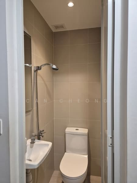 Rivercove Residences EC, 20 Anchorvale Ln, 3 Bedrooms, 958 sqft, Condominium For Rent, by Can Cheong, 500085364 - Bathroom - PropertyGuru.com.sg