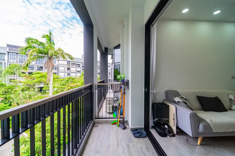 Mayfair Gardens Condominium For Sale at S$ 1,700,000 | PropertyGuru Singapore - Balcony