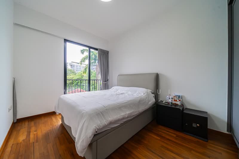 Mayfair Gardens Condominium For Sale at S$ 1,700,000 | PropertyGuru Singapore - Bedroom