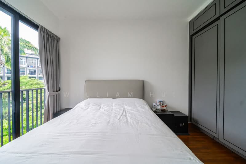 Mayfair Gardens Condominium For Sale at S$ 1,700,000 | PropertyGuru Singapore - Bedroom