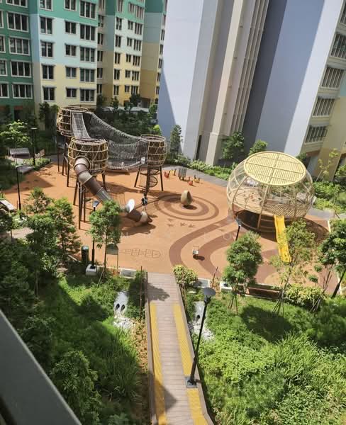 176A Hougang Street 13, 176A Hougang Street 13, 3 Bedrooms, 1,001 sqft, HDB Flat For Rent, by Cindy Low, 500085367 - Exterior - PropertyGuru.com.sg