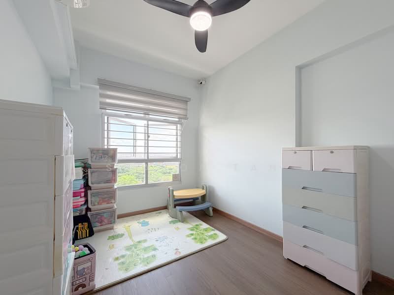 406B Northshore Drive HDB Flat For Sale at S$ 750,000 | PropertyGuru Singapore - Common Bedroom