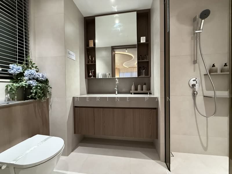 Pinery Residences Condominium For Sale at S$ 3,290,000 | PropertyGuru Singapore - Bathroom