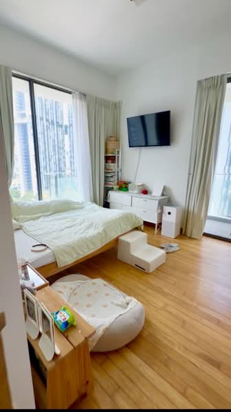 The Beacon, 130 Cantonment Road, 2 Bedrooms, 1,163 sqft, Apartment For Sale, by Khim Ker, 500085378 - Master Bedroom - PropertyGuru.com.sg