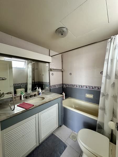 Emerald Park, 2 Indus Road, 2 Bedrooms, 1,441 sqft, Condominium For Rent, by Melissa Yeo, 500085379 - Bathroom - PropertyGuru.com.sg