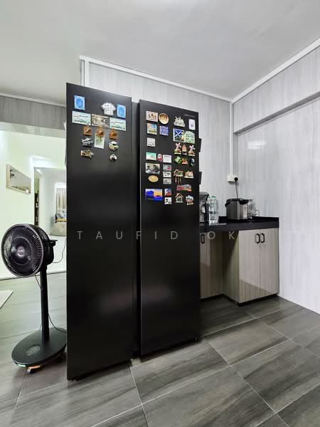 897B Woodlands Drive 50 HDB Flat For Sale at S$ 560,000 | PropertyGuru Singapore - Kitchen