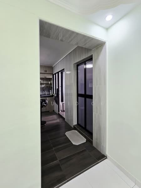 897B Woodlands Drive 50 HDB Flat For Sale at S$ 560,000 | PropertyGuru Singapore - Kitchen