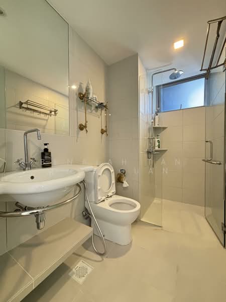 Austville Residences Executive Condominium For Sale at S$ 1,438,000 | PropertyGuru Singapore - Bathroom
