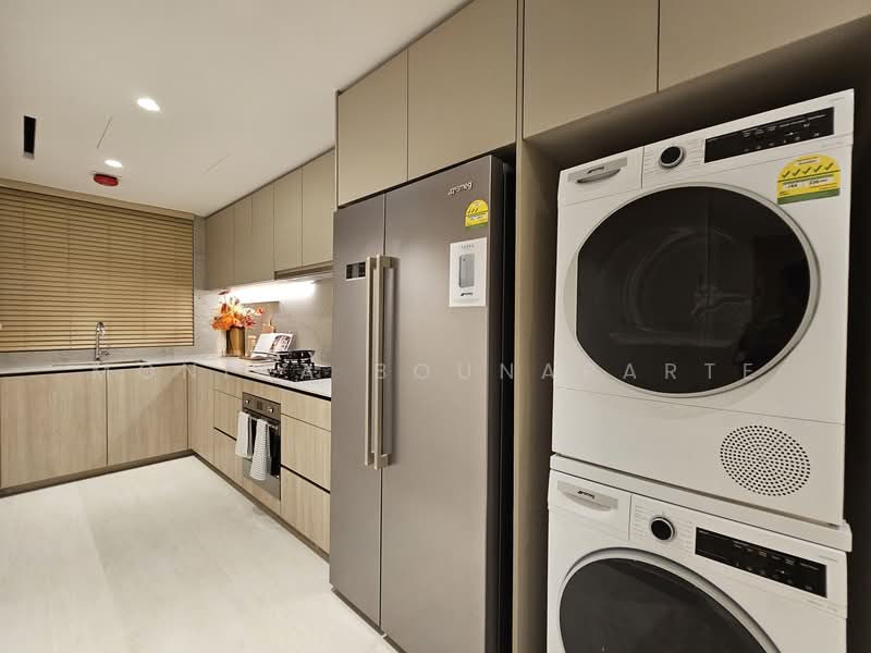 Narra Residences Condominium For Sale at S$ 2,448,000 | PropertyGuru Singapore - Kitchen