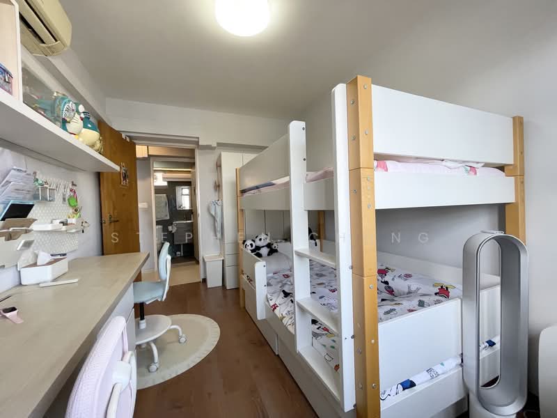 79B Toa Payoh Central HDB Flat For Sale at S$ 1,160,000 | PropertyGuru Singapore - Bedroom