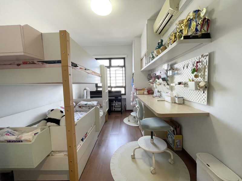 79B Toa Payoh Central HDB Flat For Sale at S$ 1,160,000 | PropertyGuru Singapore - Bedroom