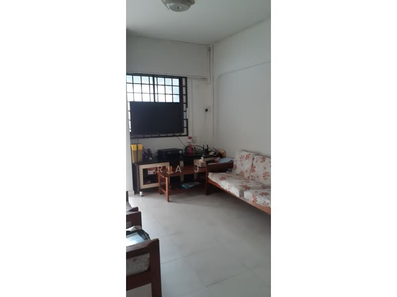 201 Bedok North Street 1, 201 Bedok North Street 1, 2 Bedrooms, 735 sqft, HDB Flat For Rent, by Raj ., 500085396 - Living Room - PropertyGuru.com.sg
