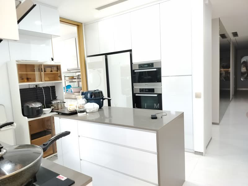 Cliveden at Grange Condominium For Sale at S$ 9,311,111 | PropertyGuru Singapore - Kitchen