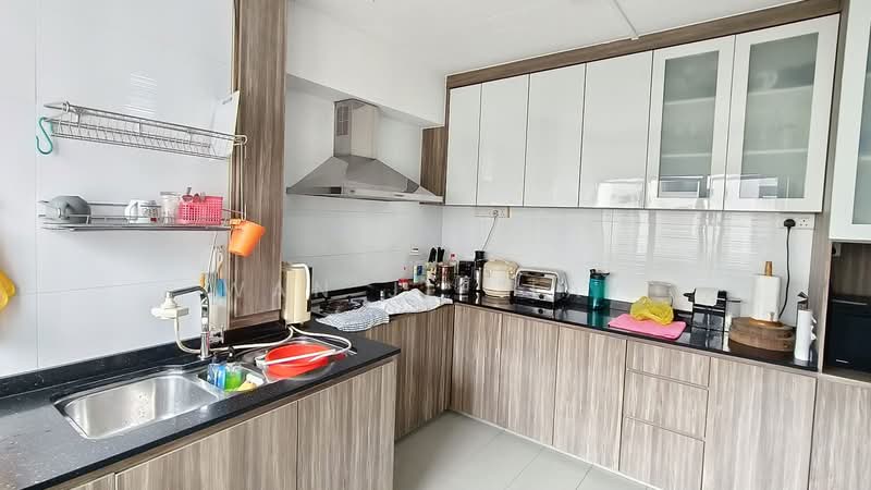 443 Jurong West Avenue 1 HDB Flat For Sale at S$ 698,000 | PropertyGuru Singapore - Kitchen