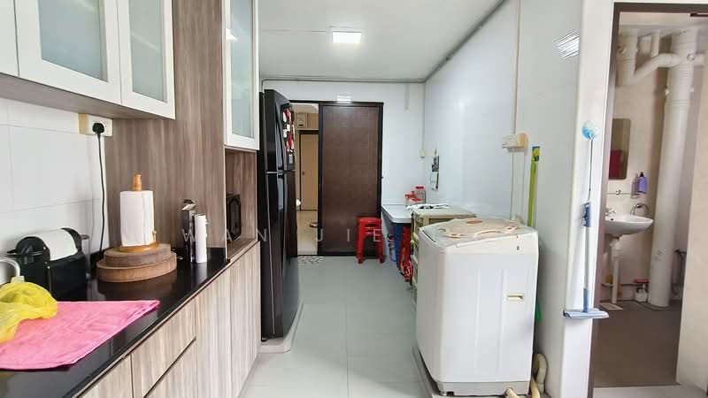 443 Jurong West Avenue 1 HDB Flat For Sale at S$ 698,000 | PropertyGuru Singapore - Kitchen