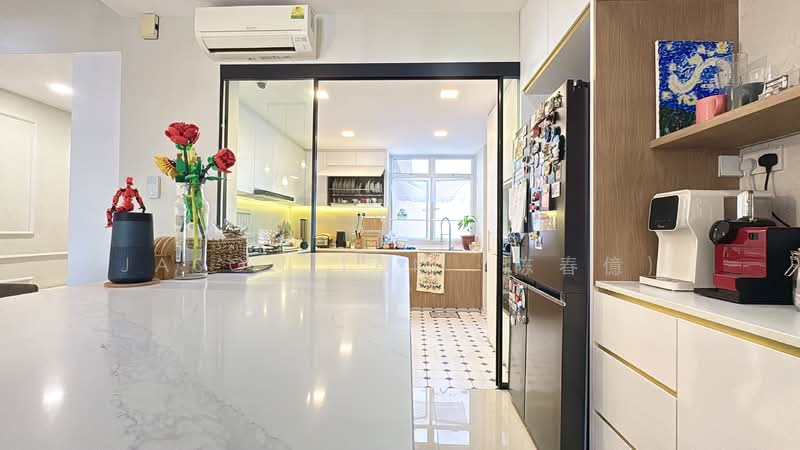 Avila Gardens Condominium For Sale at S$ 2,280,000 | PropertyGuru Singapore - Kitchen