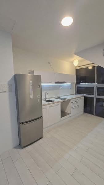 Niven road, Niven Road, 1 Bedroom, 1,000 sqft, Conservation House For Rent, by Robert Tjan, 500085428 - Kitchen - PropertyGuru.com.sg