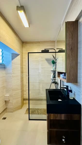 140 Lorong Ah Soo HDB Flat For Sale at S$ 818,000 | PropertyGuru Singapore - Bathroom