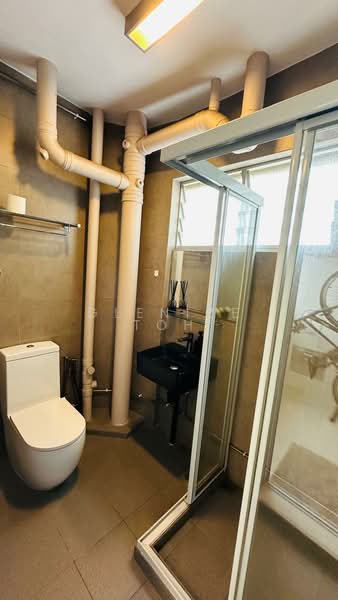 140 Lorong Ah Soo HDB Flat For Sale at S$ 818,000 | PropertyGuru Singapore - Bathroom